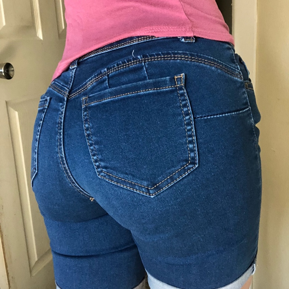 ✨Butt-Lifting Bermuda Shorts